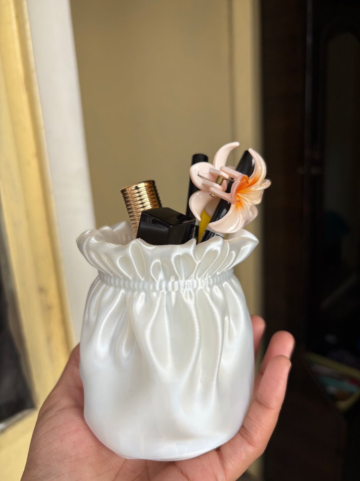 3D Printed Makeup Organiser – Elegant Drawstring Design