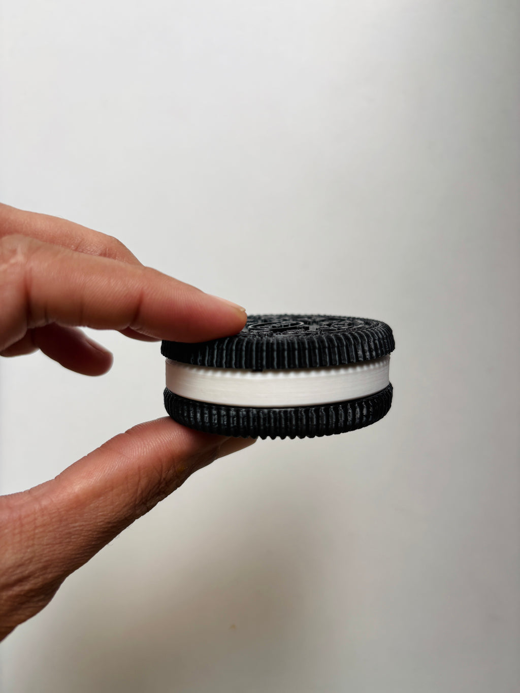 Oreo-Inspired 3D Printed Cable Winder – Cute Cable Organizer